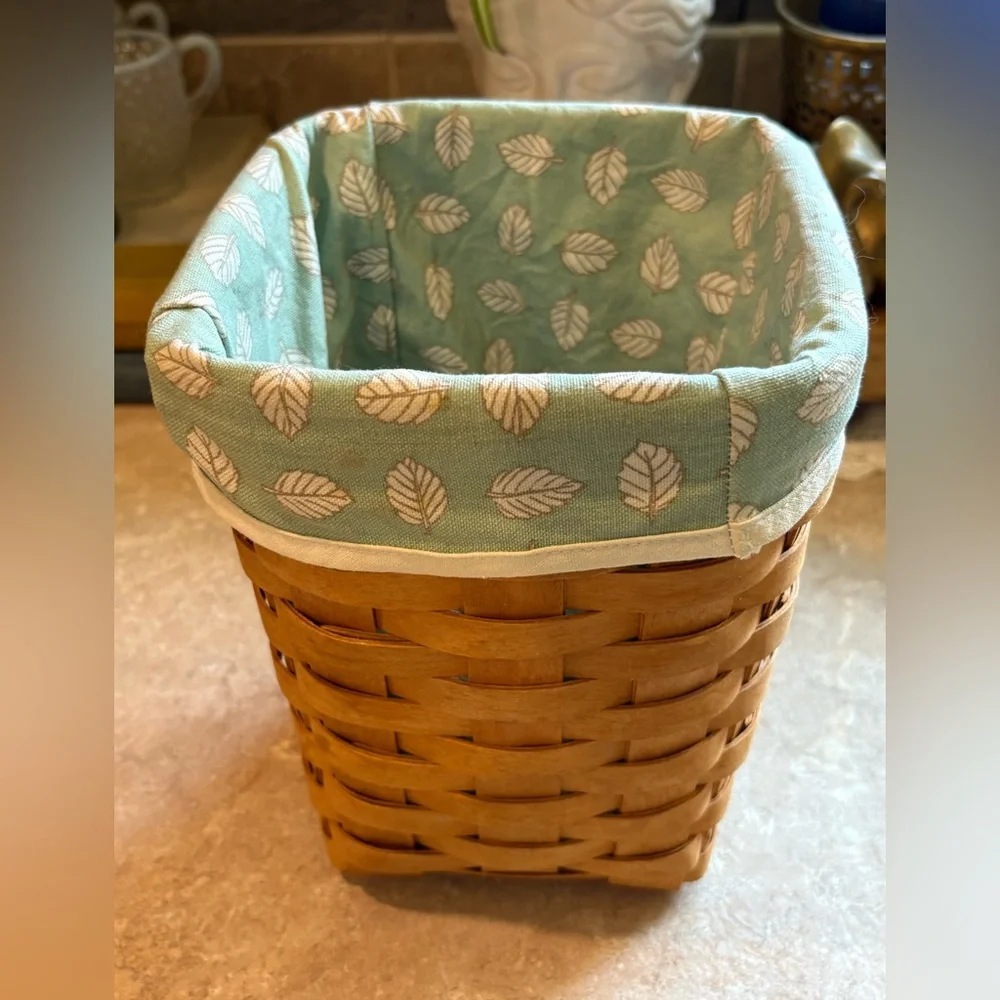 Longaberger Signed 1999 Market Basket w/ Green Leaf Fabric Liner Handmade USA